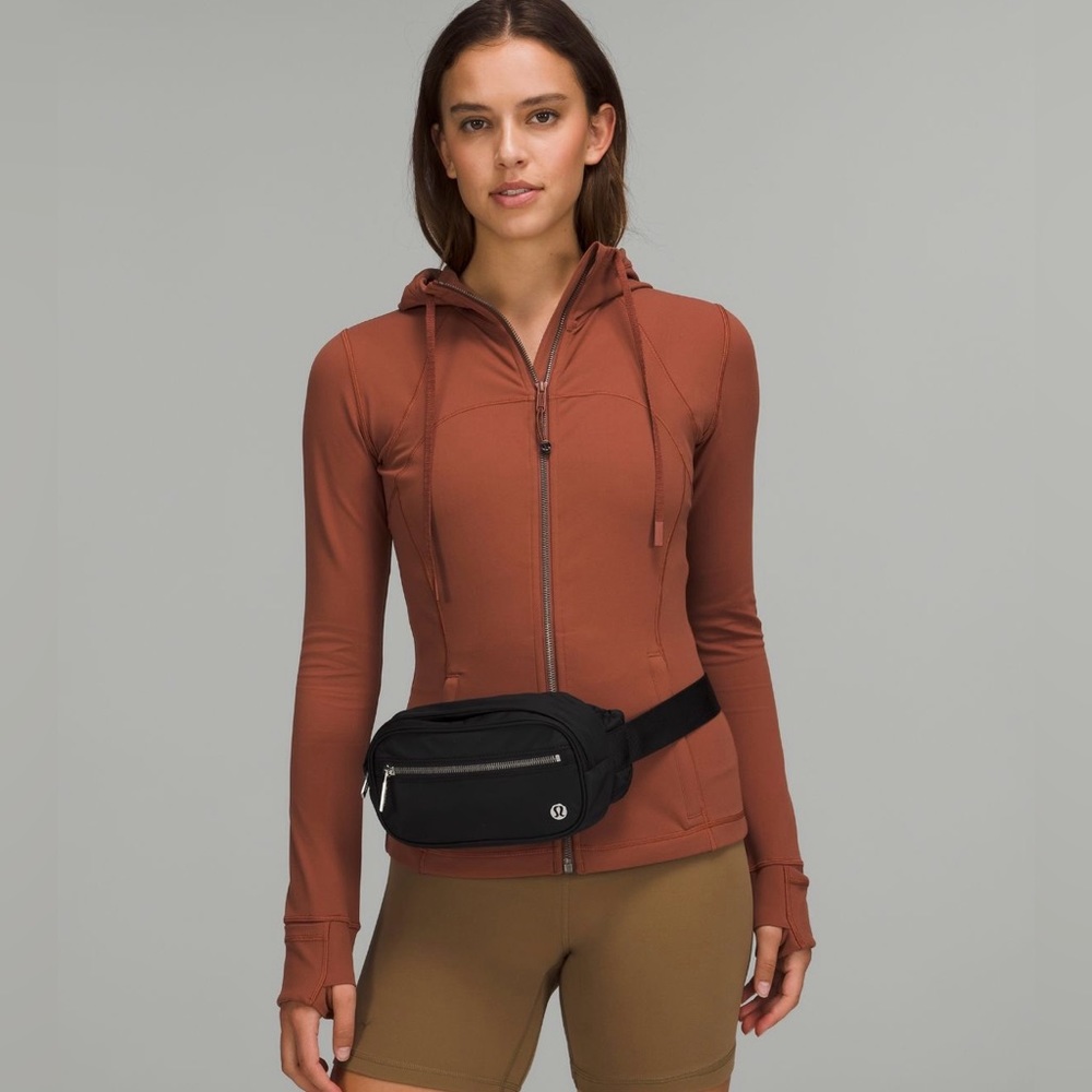 Lululemon Wunderlust belt bag 1.8L🍋